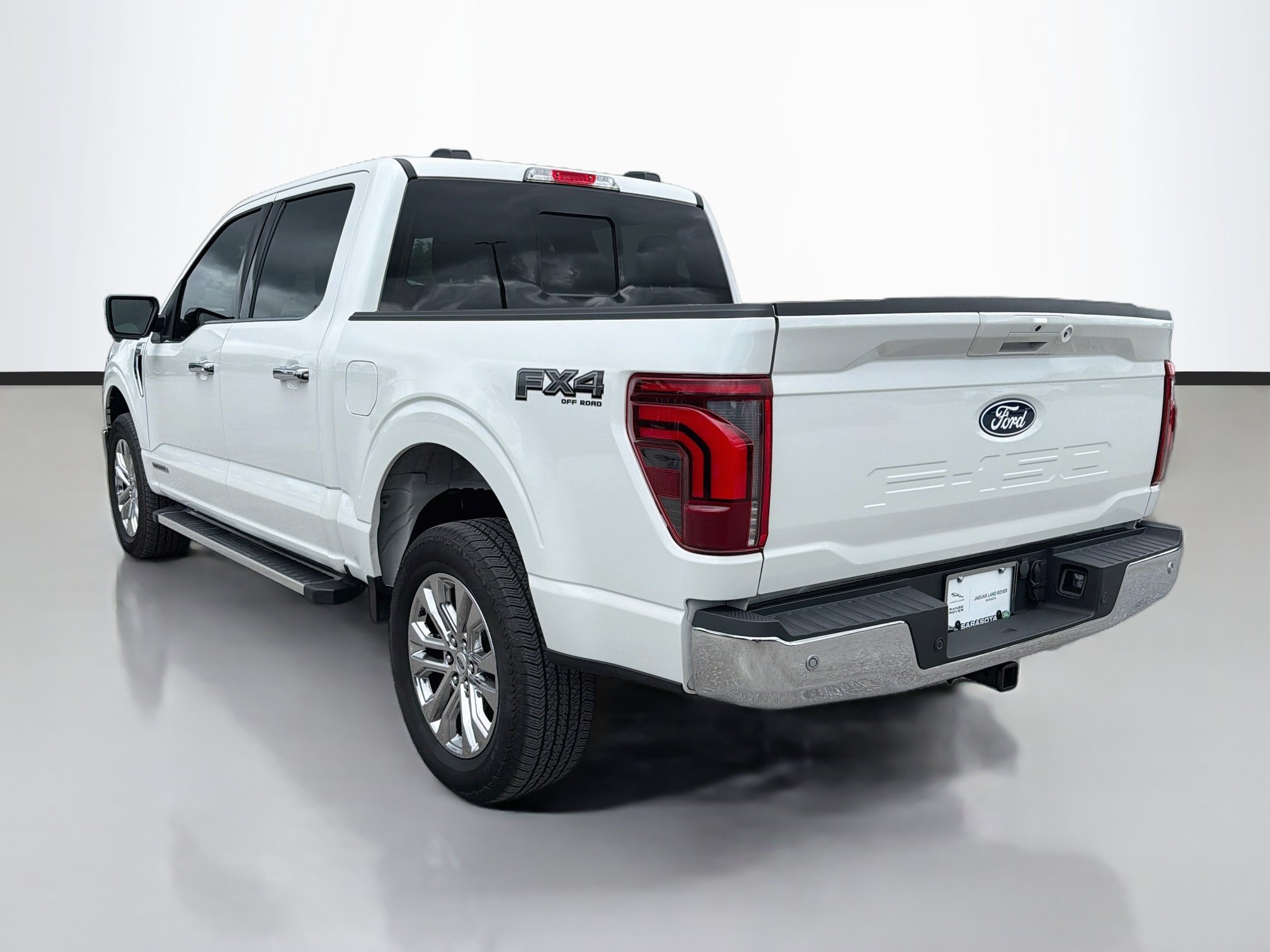 Used 2025 Ford F150 Lariat w/ Equipment Group 501A Mid AWD/4WD image 3