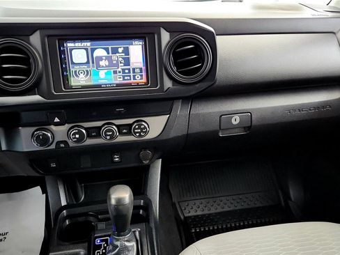 Certified 2019 Toyota Tacoma SR image 27