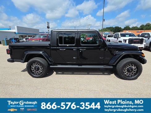 Used 2023 Jeep Gladiator Sport AWD/4WD image 11
