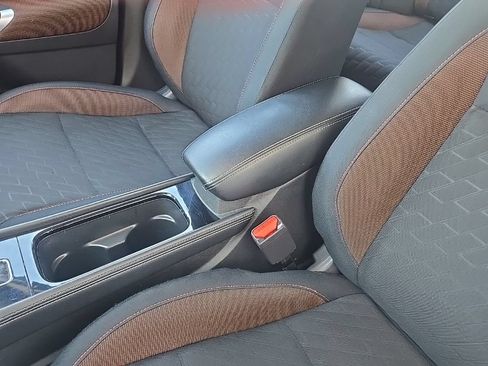 Used 2024 Nissan Kicks SR FWD image 25