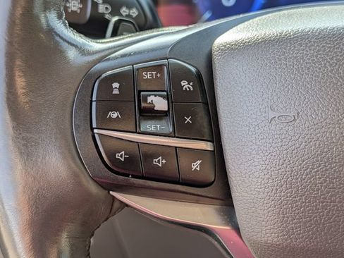 Used 2020 Ford Explorer Platinum w/ Premium Technology Package AWD/4WD image 22