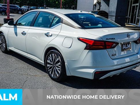 Used 2025 Nissan Altima 2.5 SV FWD image 4