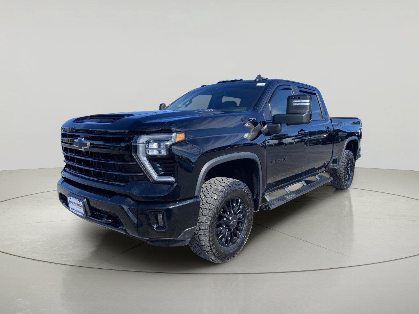 Used 2024 Chevrolet Silverado 3500 LT w/ Midnight Edition AWD/4WD image 5