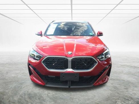 Used 2025 BMW X2 xDrive28i w/ Premium Package image 2