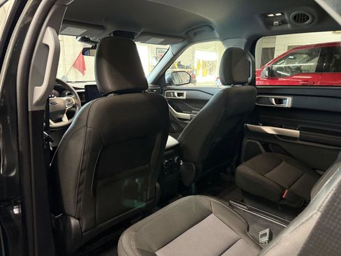 Used 2022 Ford Explorer XLT image 22
