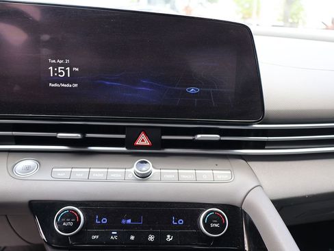 Used 2023 Hyundai Elantra SEL w/ Convenience Package FWD image 44