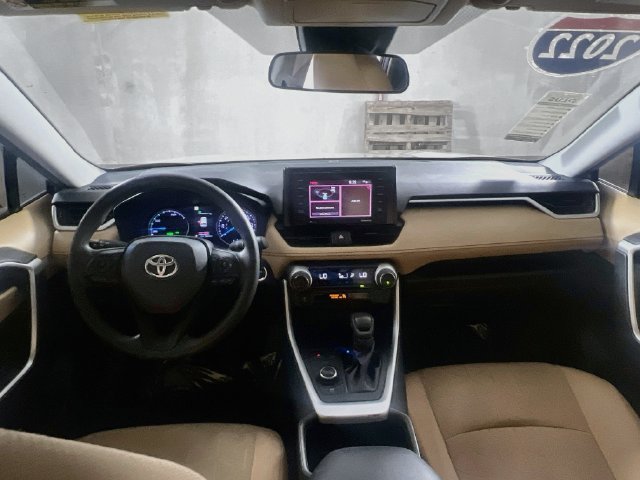 Used 2022 Toyota RAV4 XLE AWD/4WD image 28