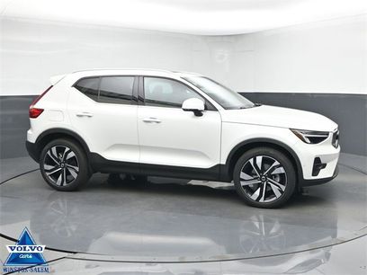 Used 2024 Volvo XC40 B5 Plus w/ Protection Package Premier