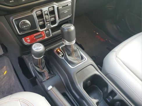 Used 2022 Jeep Gladiator Mojave w/ LED Lighting Group AWD/4WD image 23
