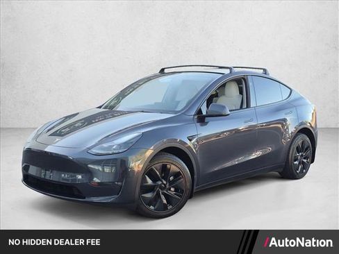 Used 2025 Tesla Model Y Long Range AWD/4WD image 1