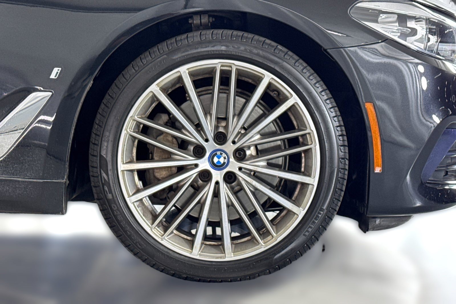 Used 2019 BMW 530e w/ Convenience Package RWD image 13