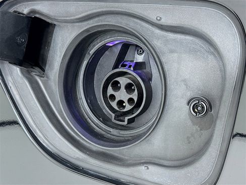 Used 2022 Volvo S60 T8 R-Design Expression w/ Premium Package image 14