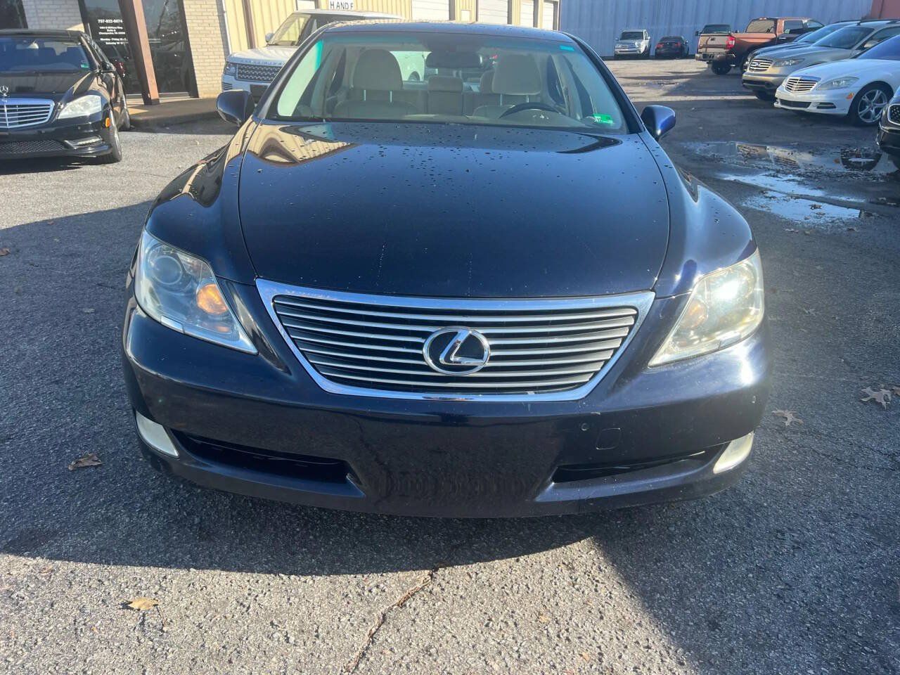 Used 2007 Lexus LS 460 RWD image 3