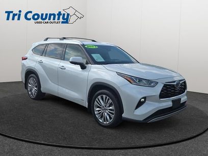 Used 2023 Toyota Highlander Platinum