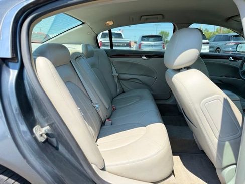 Used 2011 Buick Lucerne CXL FWD image 17