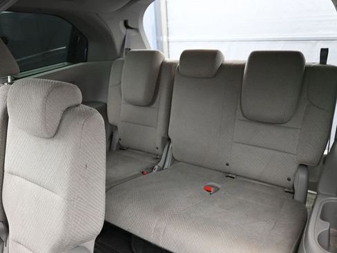 Used 2016 Honda Odyssey SE image 18