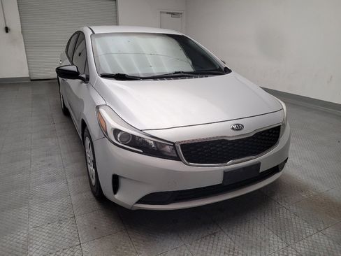 Used 2017 Kia Forte LX FWD image 14