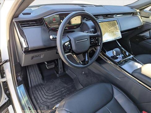 New 2025 Land Rover Range Rover Sport Dynamic SE image 3