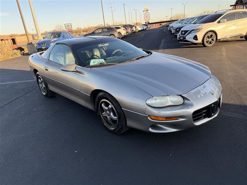 Used 2002 Chevrolet Camaro LT w/ Preferred Equipment Group 1 image 3
