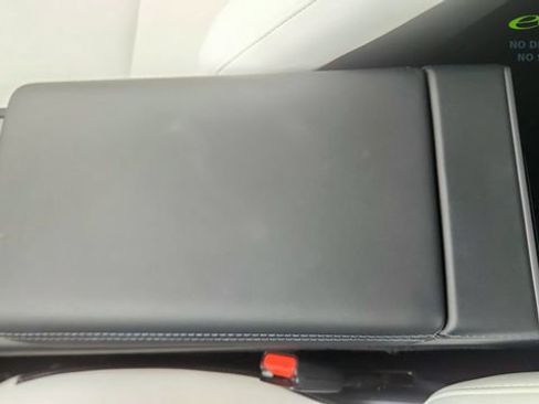 Used 2026 Tesla Model Y Long Range AWD/4WD image 53