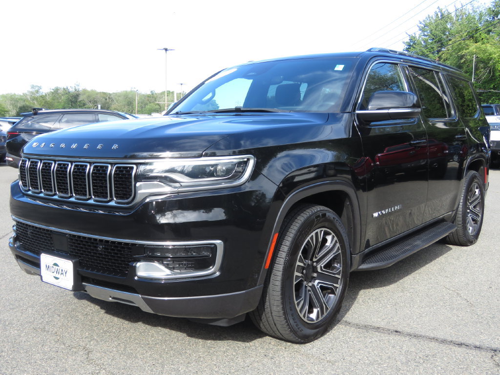 Used 2022 Jeep Wagoneer Series III w/ Rear Seat Video Group 1 AWD/4WD image 1