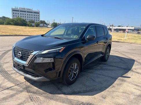 Used 2023 Nissan Rogue S AWD/4WD image 1