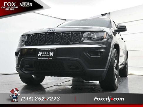 Used 2018 Jeep Grand Cherokee Laredo AWD/4WD image 20