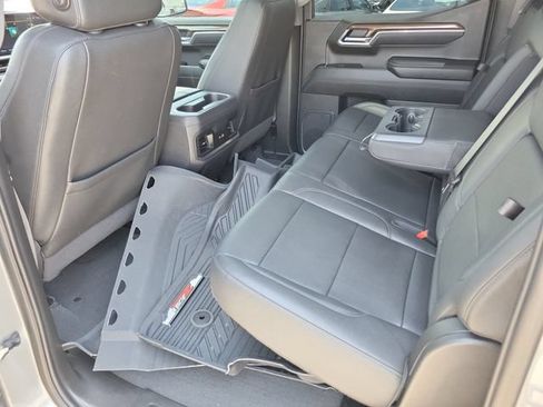Used 2025 Chevrolet Silverado 1500 LT Trail Boss w/ LT Trail Boss Premium Package AWD/4WD image 25