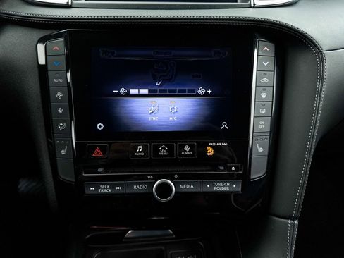 Used 2021 INFINITI QX50 Luxe w/ Appearance Package image 28