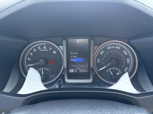 Used 2020 Toyota Tacoma TRD Off-Road w/ Technology Package AWD/4WD image 35