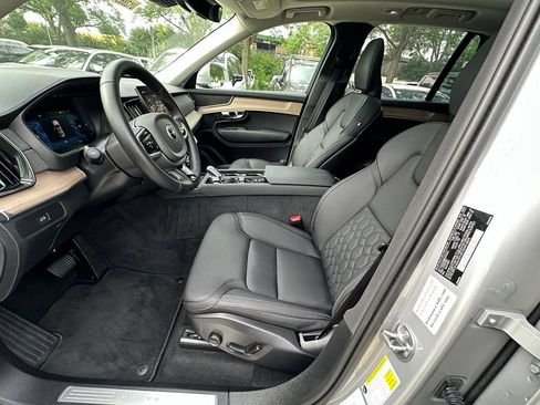 Used 2025 Volvo XC90 B6 Plus AWD/4WD image 12