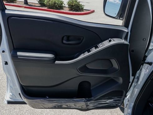 New 2026 Nissan Frontier SV w/ SV Convenience Package RWD image 13