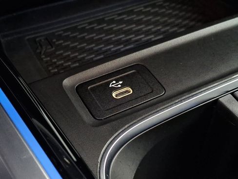 Used 2024 Mercedes-Benz GLB 250 4MATIC image 22