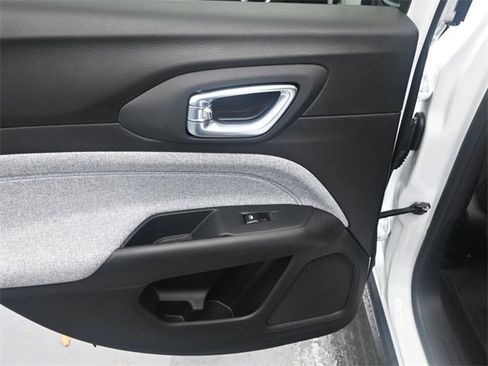 Used 2025 Jeep Compass Sport w/ Mopar Graphics Package image 21