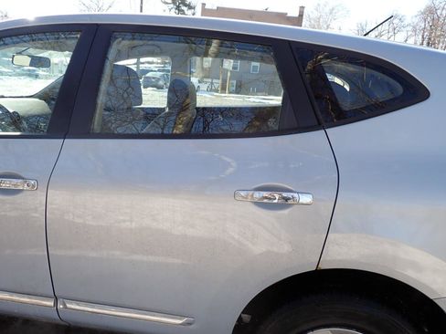 Used 2014 Nissan Rogue S image 18