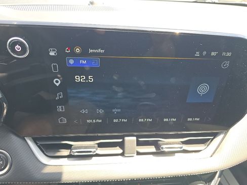 Used 2025 Chevrolet Equinox LT w/ Safety and Technology Package FWD image 24