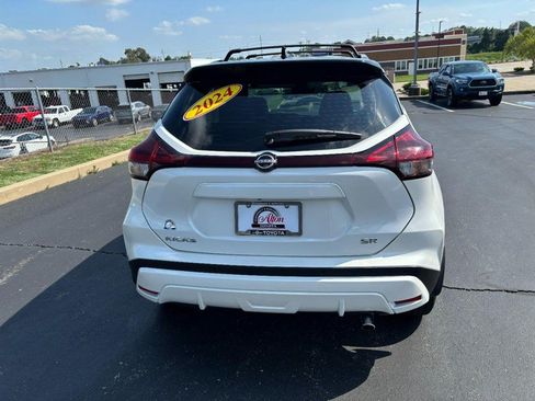 Used 2024 Nissan Kicks SR w/ SR Premium Package FWD image 5