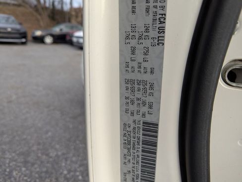 Used 2019 Dodge Journey SE w/ Premium Group image 22