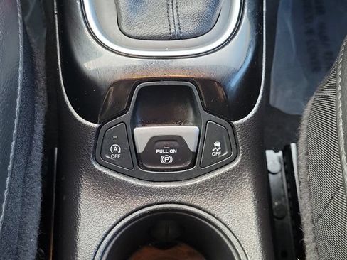 Used 2021 Jeep Compass Latitude FWD image 19