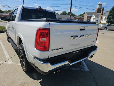 Used 2025 RAM 1500 Laramie AWD/4WD image 15