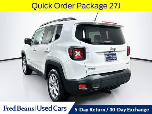 Used 2017 Jeep Renegade Latitude w/ Popular Equipment Group AWD/4WD image 7