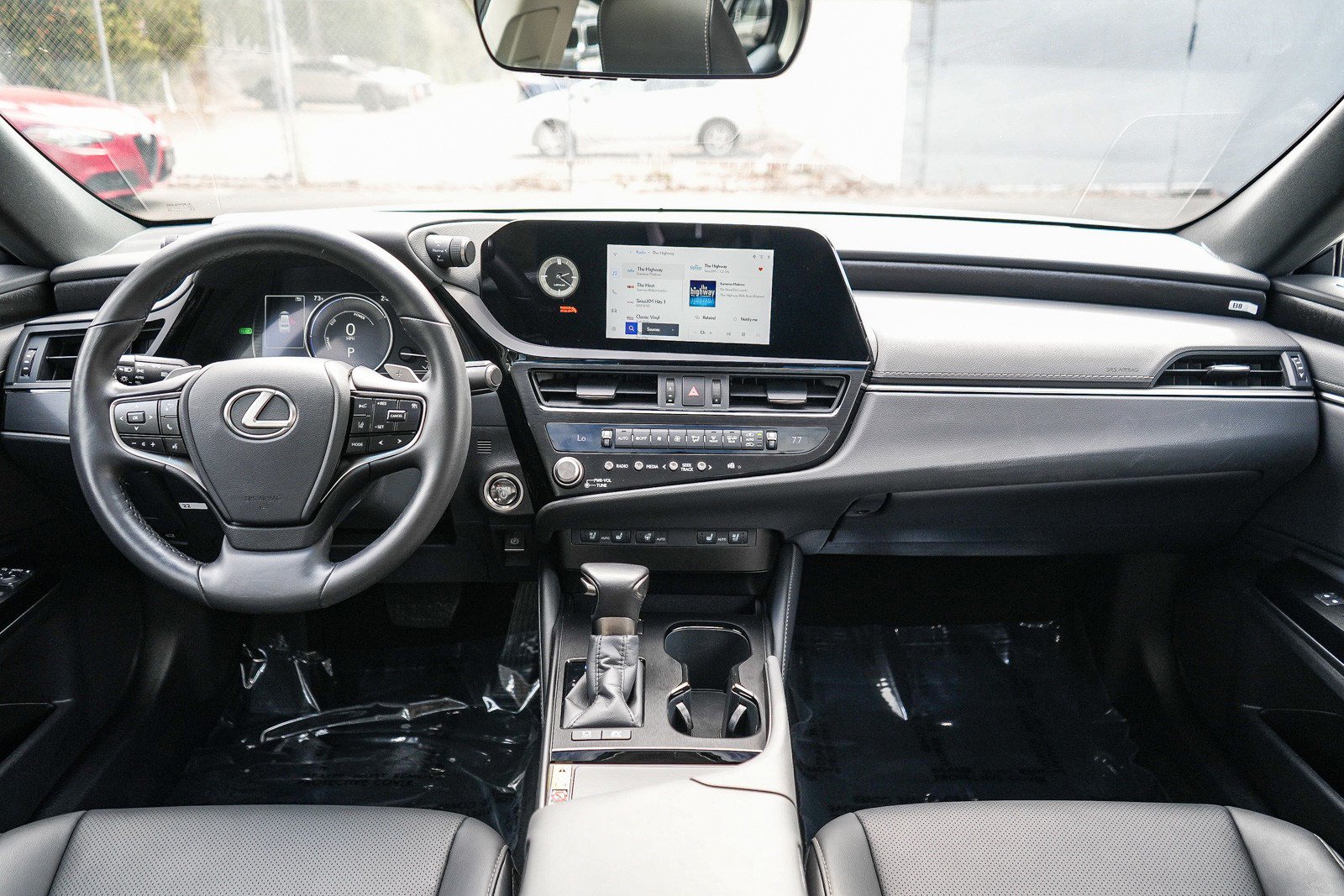 Used 2025 Lexus ES 300h w/ Premium Package FWD image 12