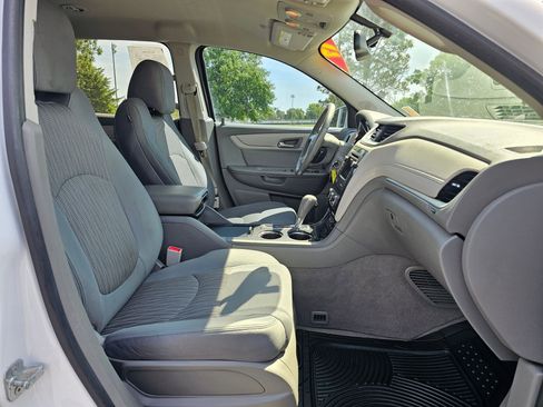 Used 2017 Chevrolet Traverse LT FWD image 10