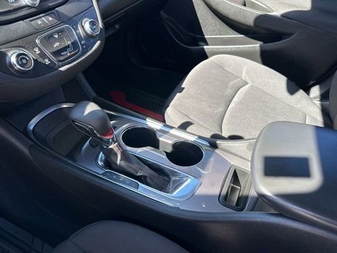 Used 2021 Chevrolet Malibu RS image 21