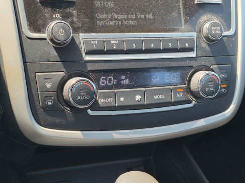 Used 2016 Nissan Altima 2.5 SV FWD image 28