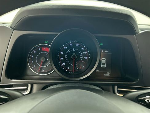 Used 2023 Hyundai Elantra SEL image 13