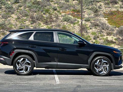 Used 2022 Hyundai Tucson SEL w/ Convenience + Premium Package image 2