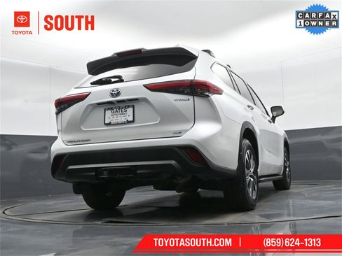 Used 2022 Toyota Highlander XLE image 45