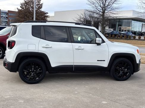 Used 2018 Jeep Renegade Altitude w/ Cold Weather Group image 2