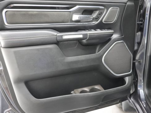 Used 2019 RAM 1500 Laramie AWD/4WD image 41